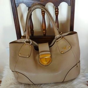 Prada vitello daino leather handbag 👜🌸💕